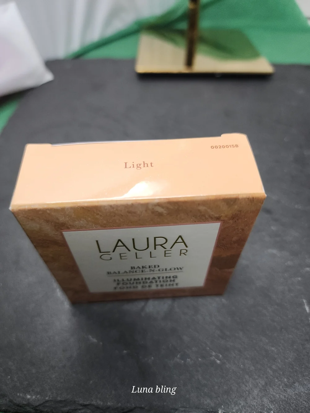 Laura Geller Illuminating Baked Balance-N-Glow Foundation - Bronze
